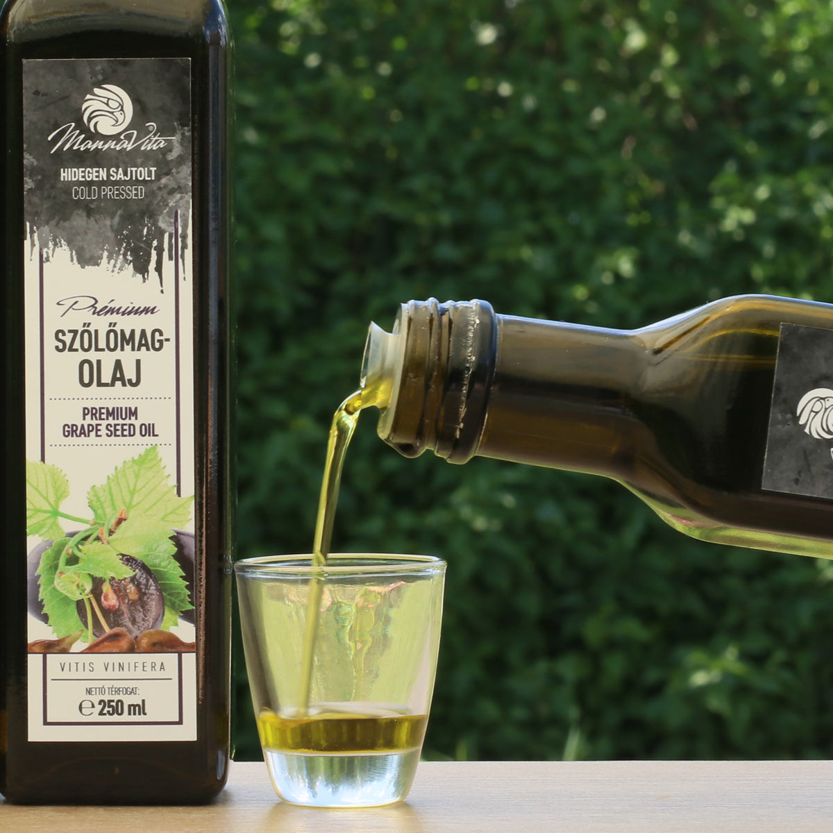 Mannavita mađarsko hladno prešano ulje od sjemenki grožđa • 250 ml